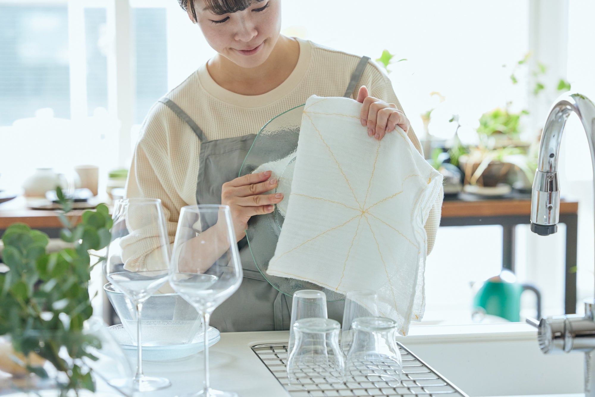 Shirayuki Japanese Glass Cloth - Yellow