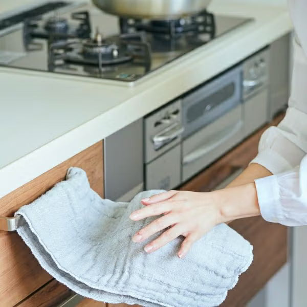 Shirayuki Bincho Charcoal Hand Towel