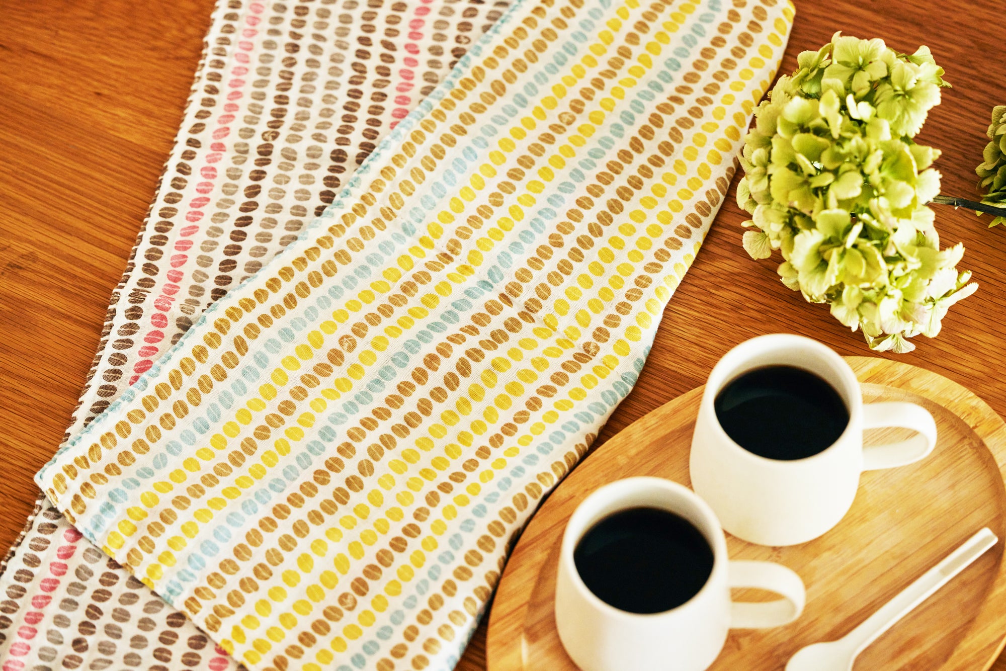 Shirayuki Japanese Tea Towel - Pink & Blue Coffee Beans