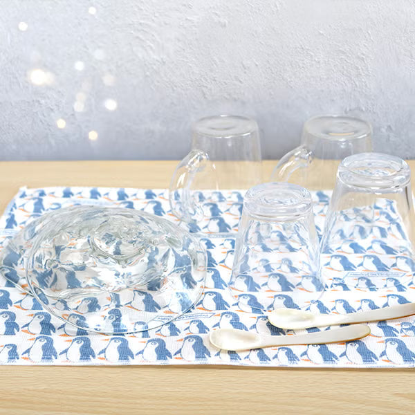 Shirayuki Japanese Fine Mesh Kitchen Cloth - March of the Penguins, Ice Blue